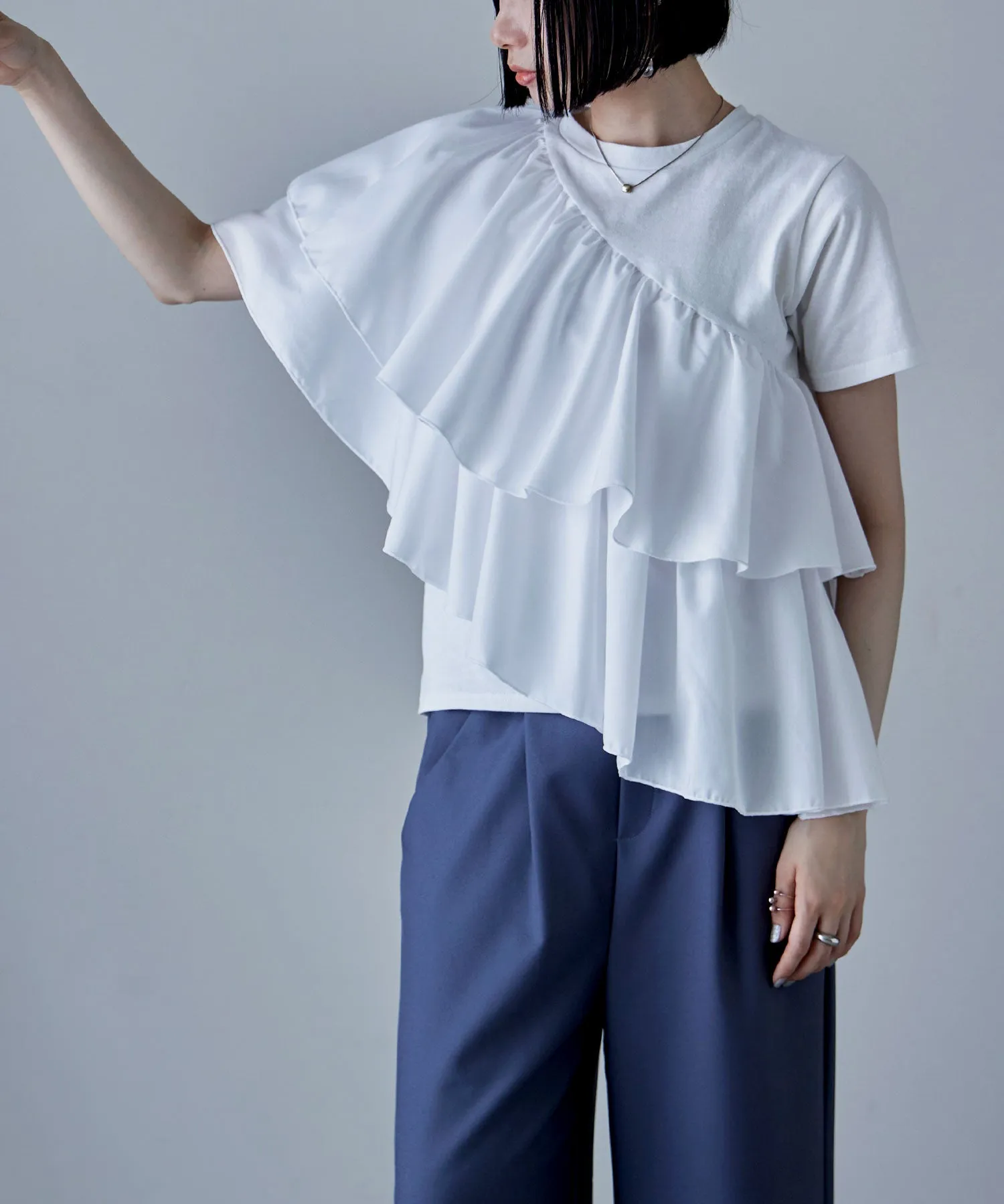 Frills asymmetric tops