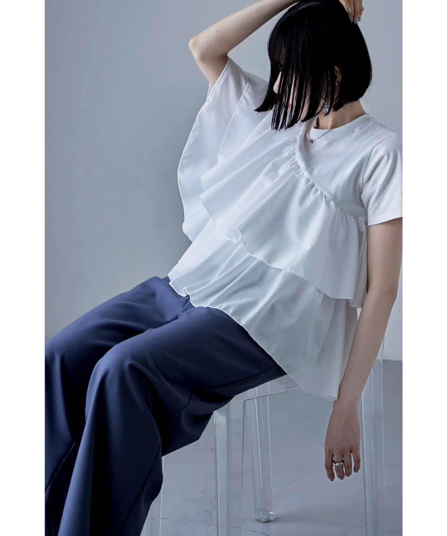Frills asymmetric tops