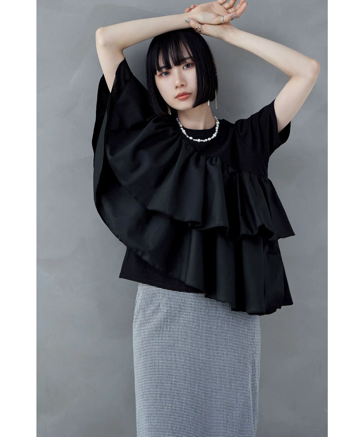 Frills asymmetric tops