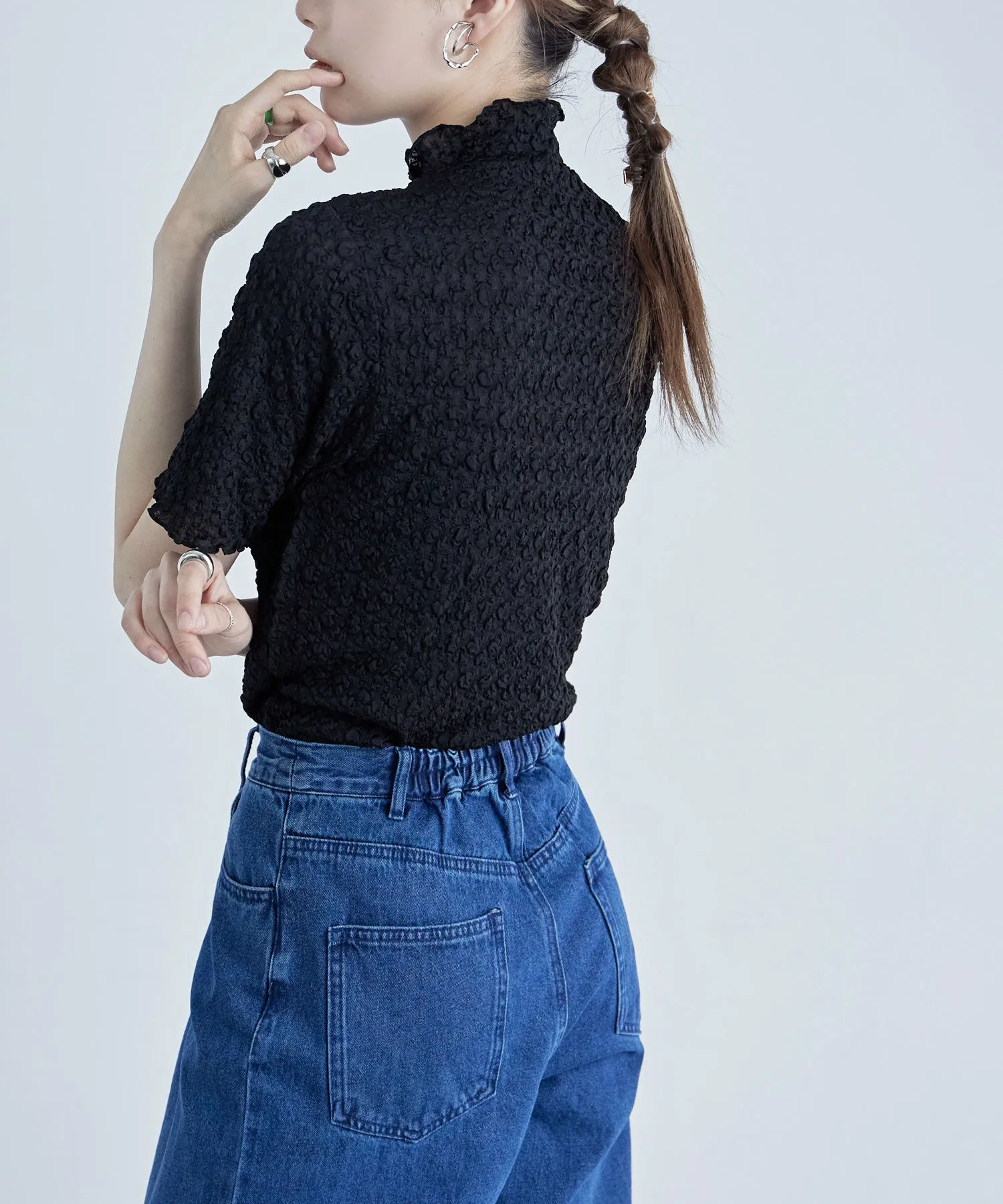 Jacquard bottleneck tops