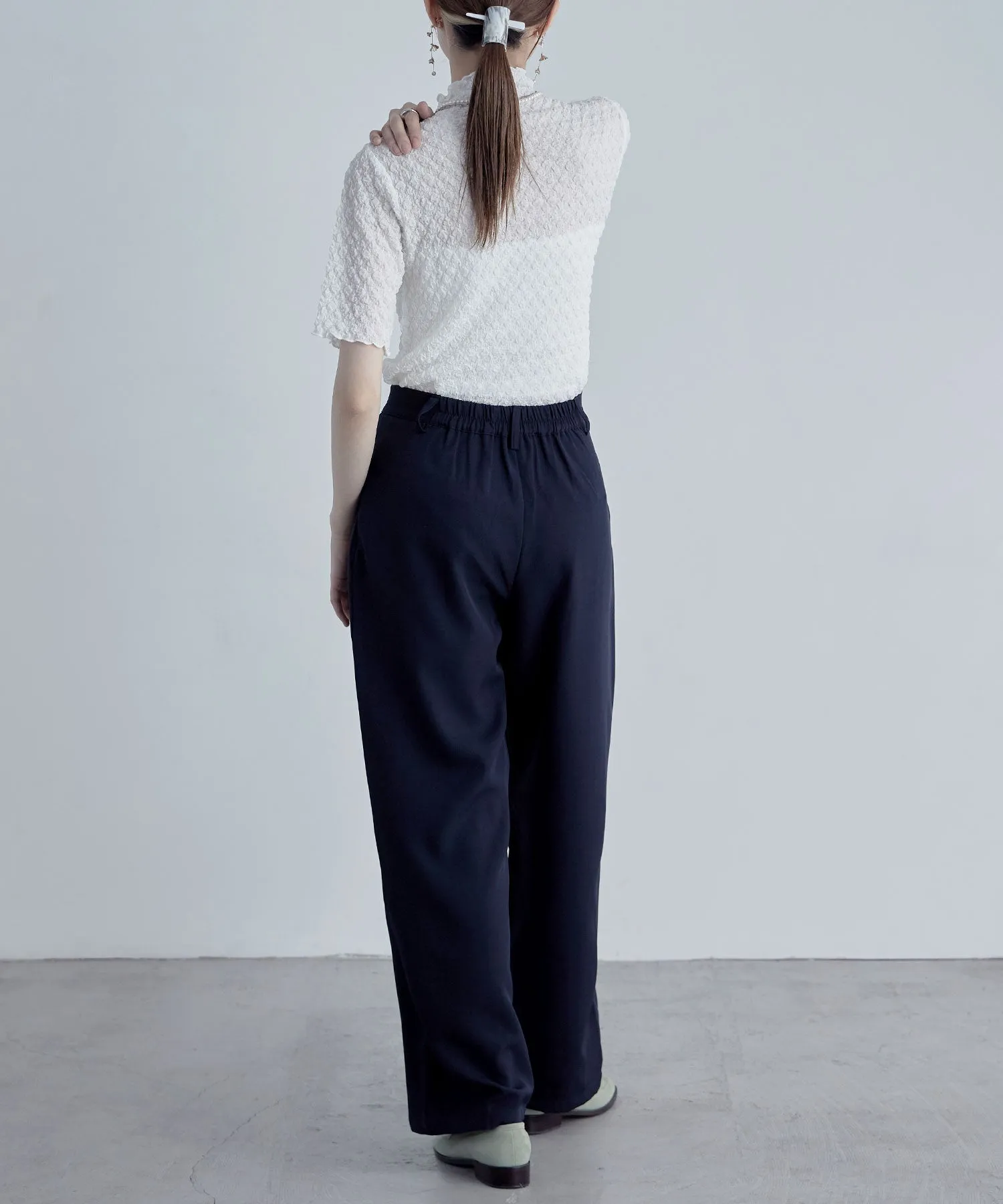Jacquard bottleneck tops
