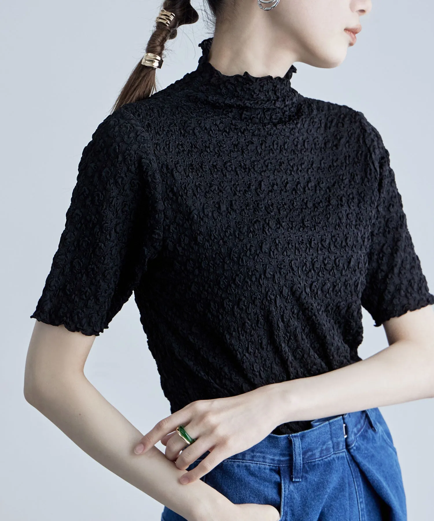 Jacquard bottleneck tops