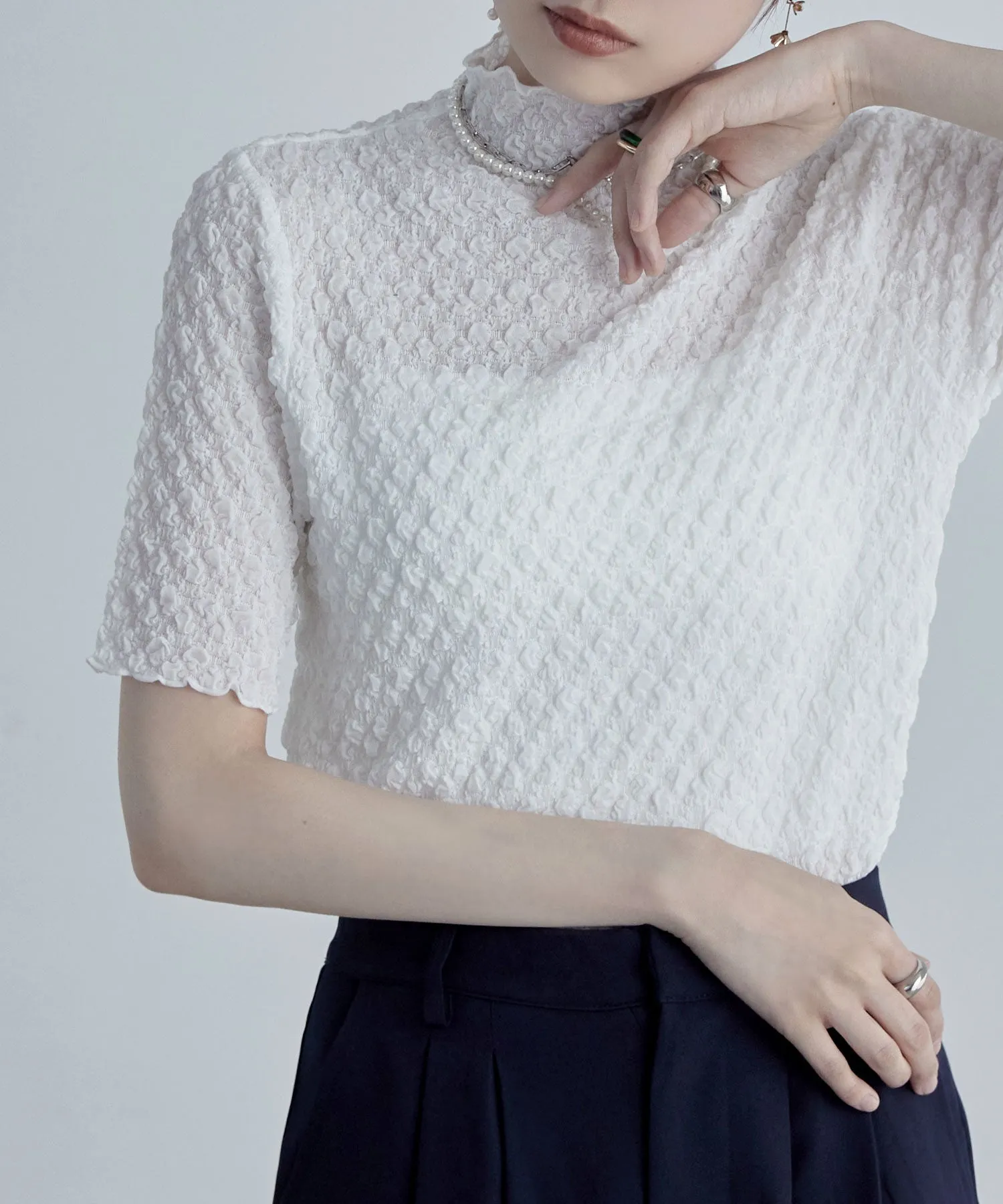Jacquard bottleneck tops