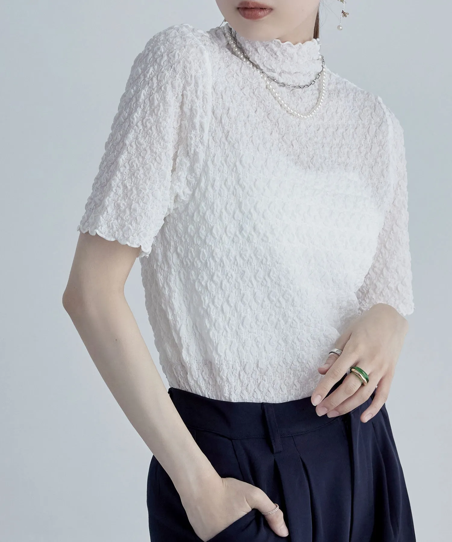 Jacquard bottleneck tops