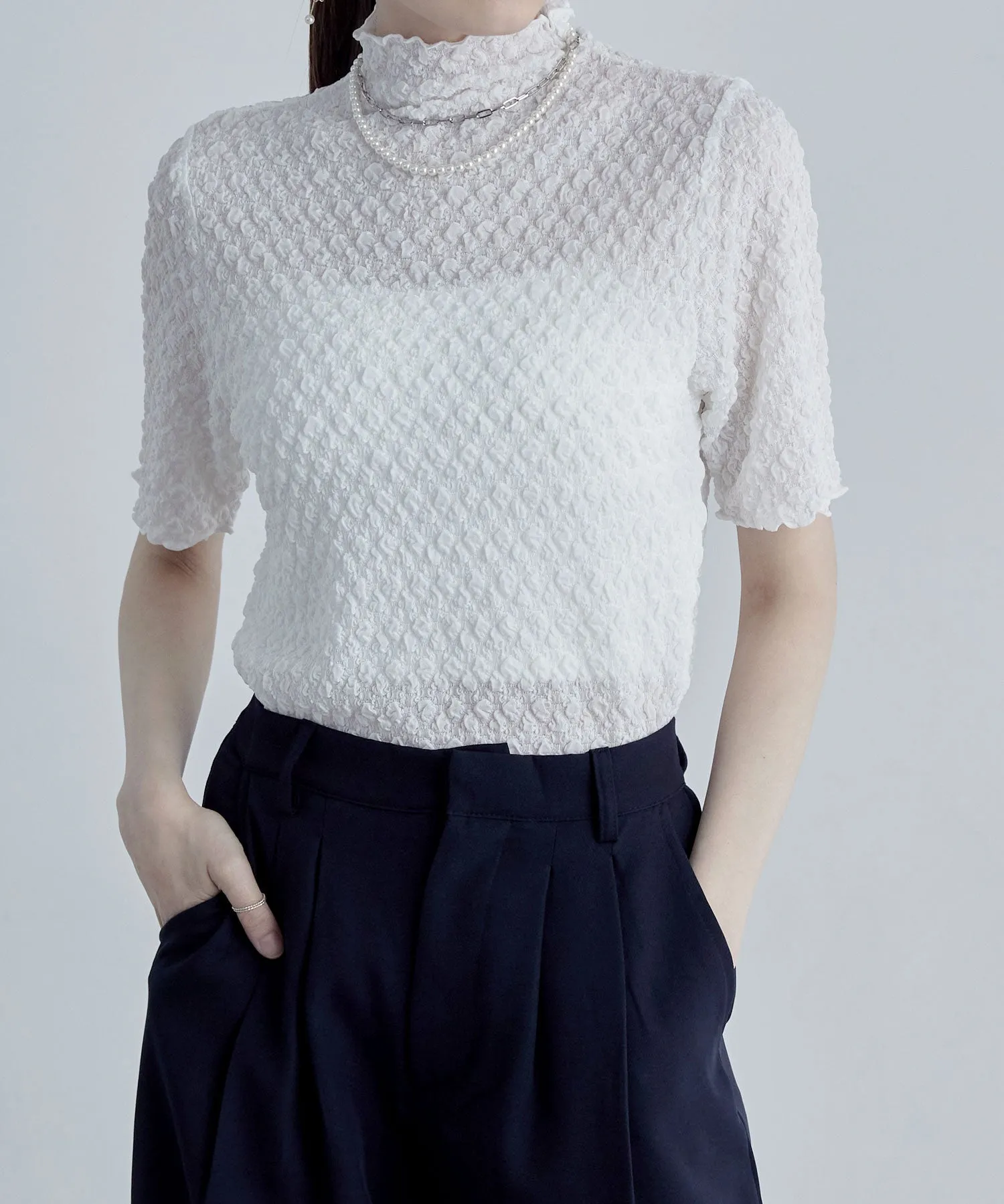 Jacquard bottleneck tops